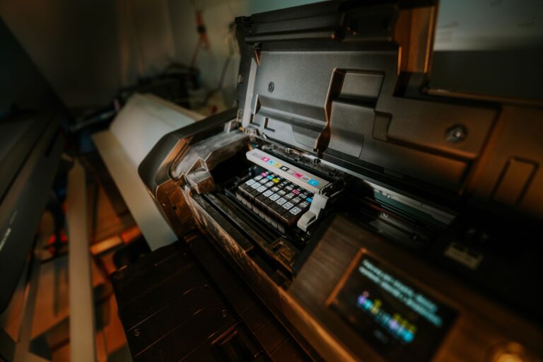 Bęben światłoczuły a toner: czym się różnią i kiedy trzeba wymienić oba elementy
